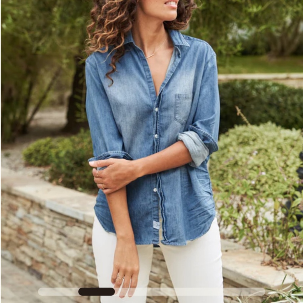 Frank & Eileen Button Down Blouse “Eileen” in Distressed Vintage Wash Denim